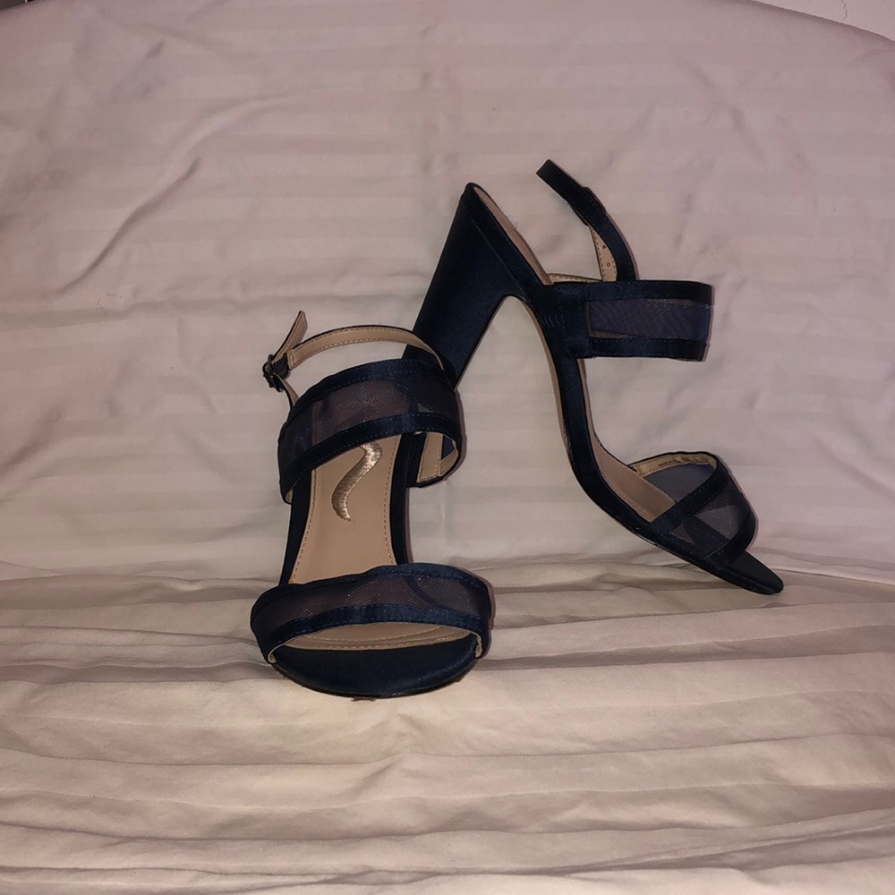Nina Navy blue heels